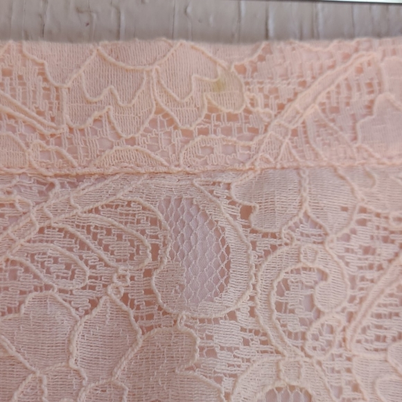 Lace Pencil Skirt - Picture 8 of 9